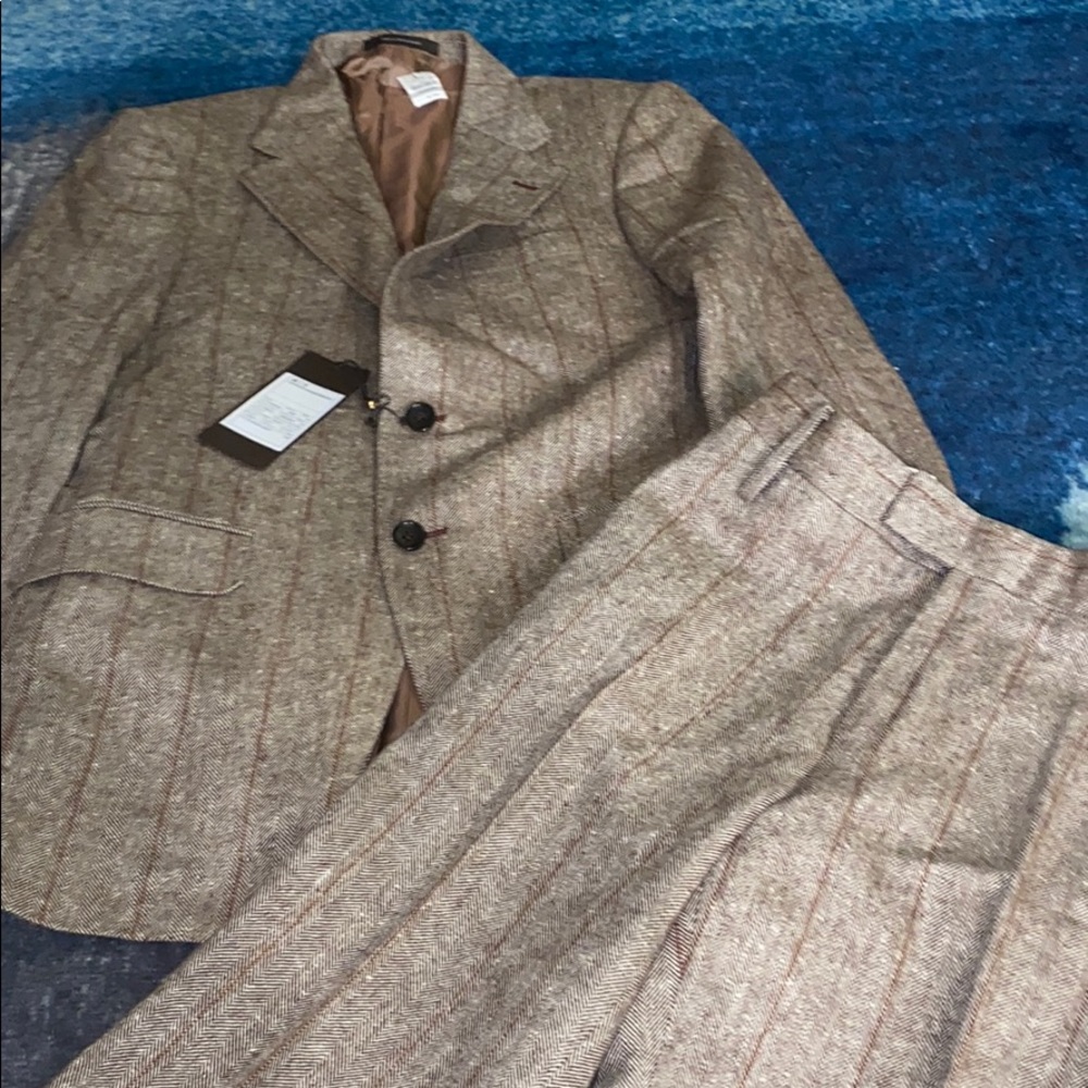 Gucci brown men’s suit